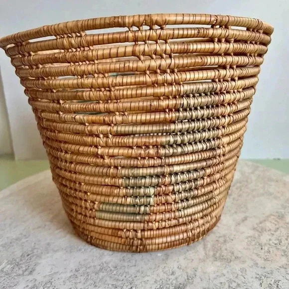 Vintage Handmade Native American Hand Woven Large Basket Tan with Print on Insid